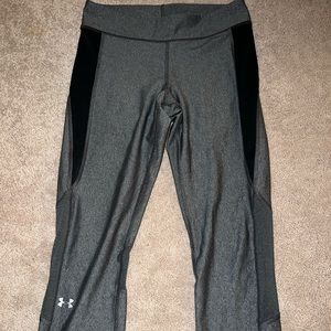 grey capri running leggings